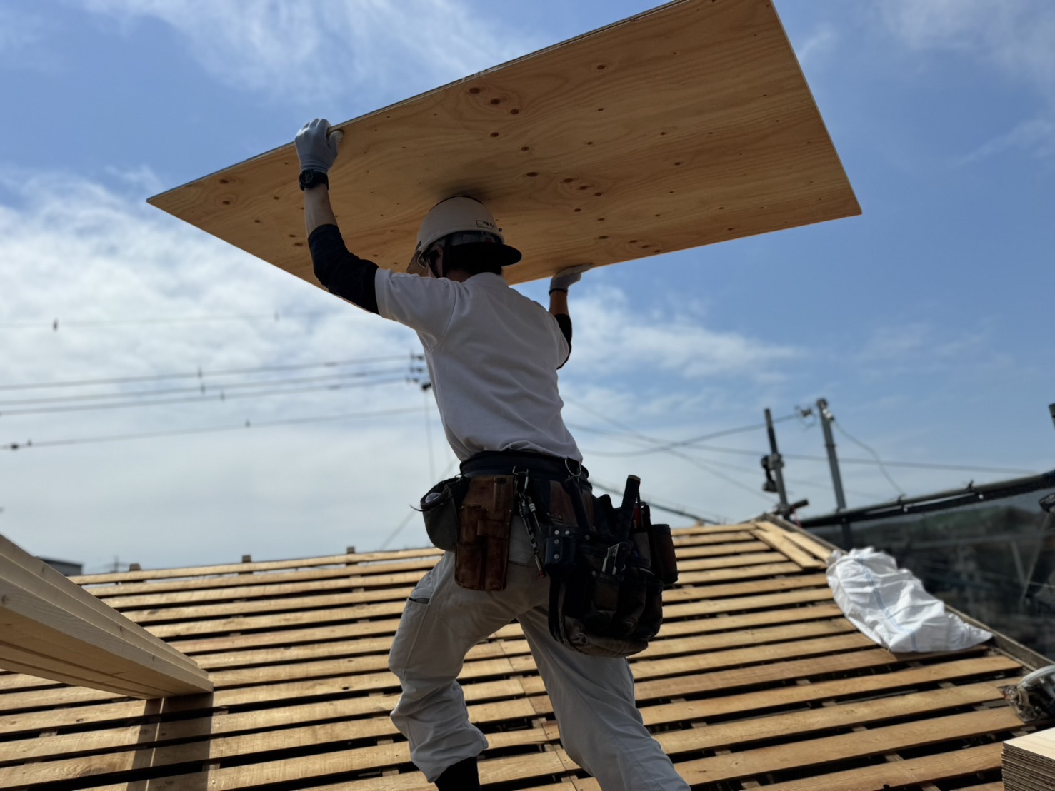 野地板の寿命【浜松市での屋根リフォームのご相談は当店へ】 画像