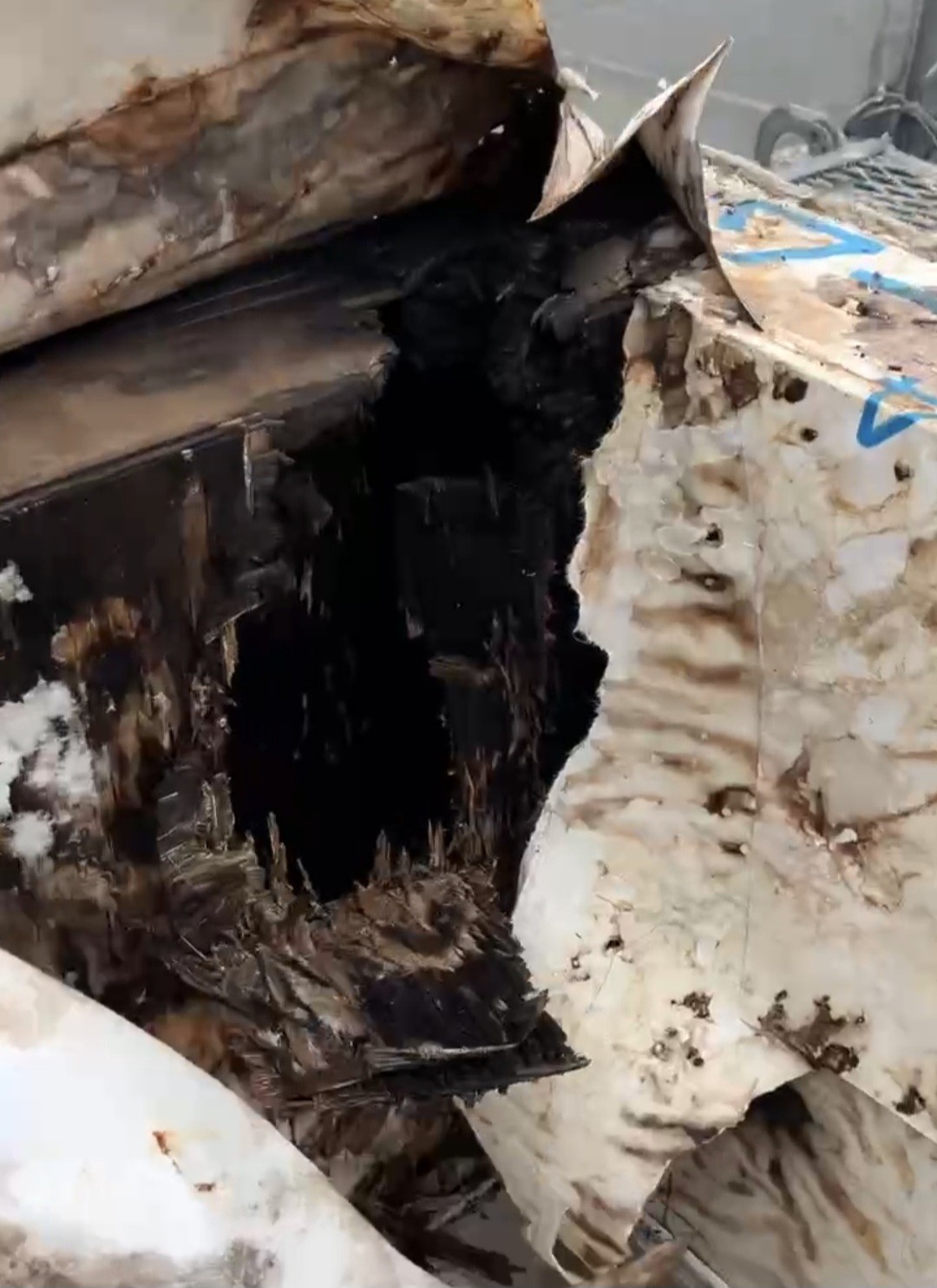 バルコニー・ベランダの腐食の原因 画像