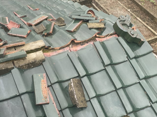 【地震に強い屋根】耐震性を高める屋根材の選び方とリフォーム成功のコツ|静岡県浜松市の屋根修理専門店 画像