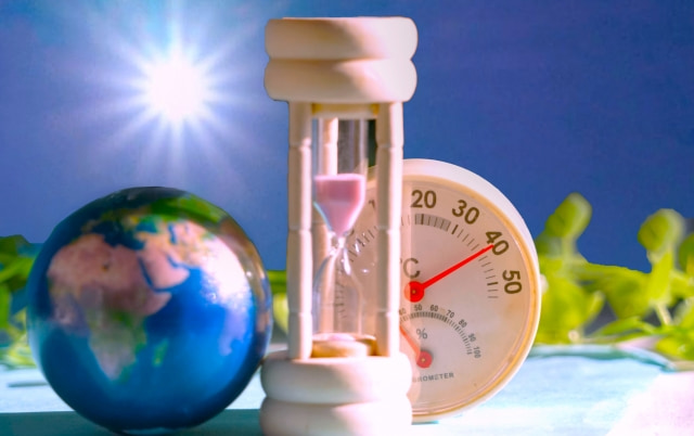 【浜松市で41℃の酷暑日】2階が暑すぎる原因は屋根？遮熱塗装とカバー工法を徹底比較！｜静岡県浜松市の屋根修理専門店 画像